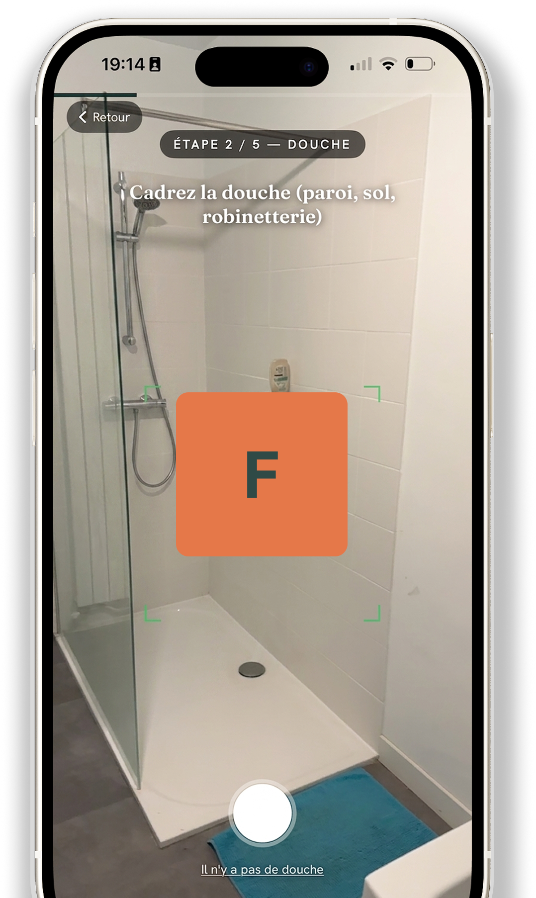 L'application en cours de scan d'une salle de bain, avec sa note de sécurité